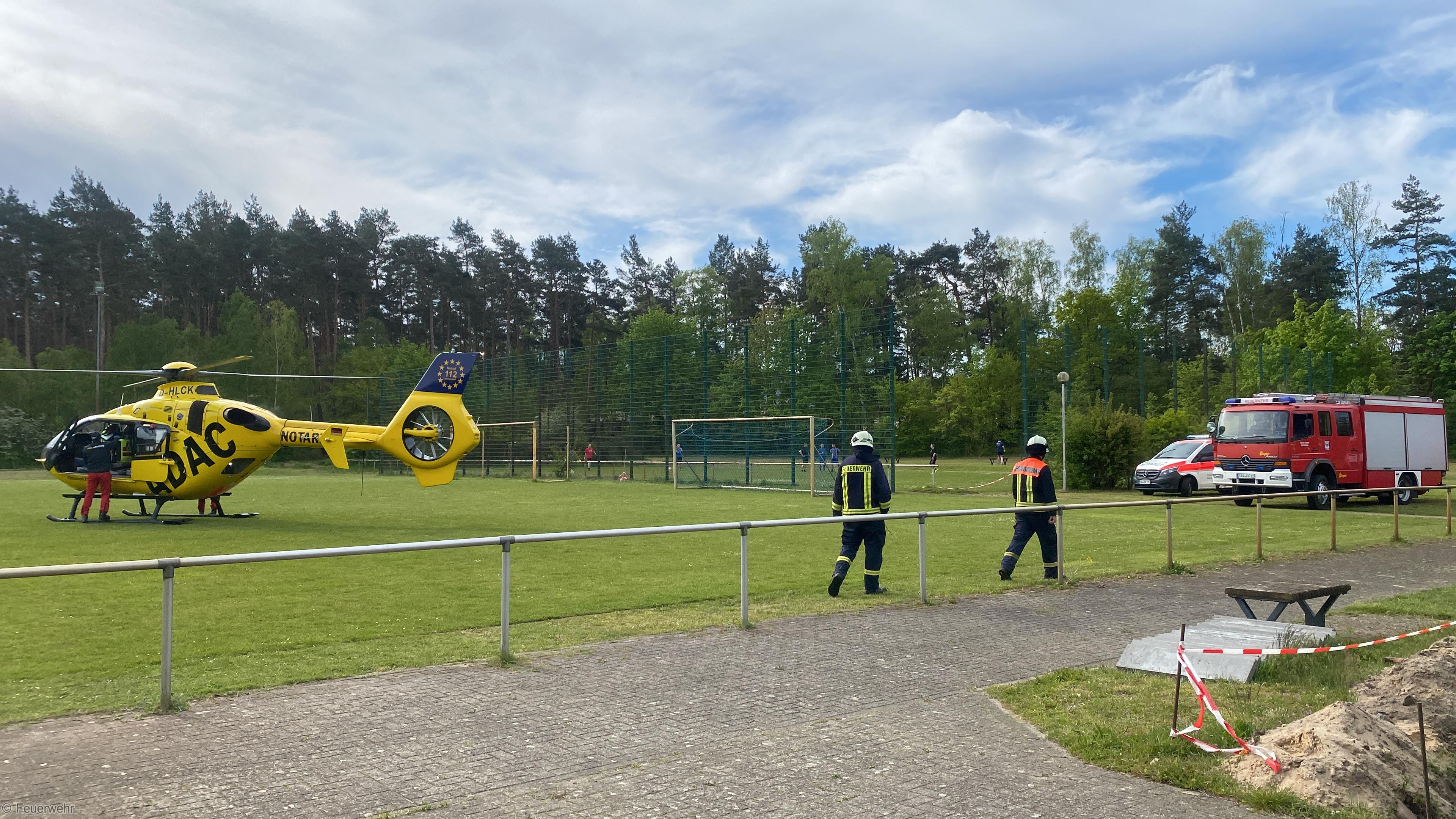 Einsatzfoto Hilfe A - Sicherung Landeplatz ...